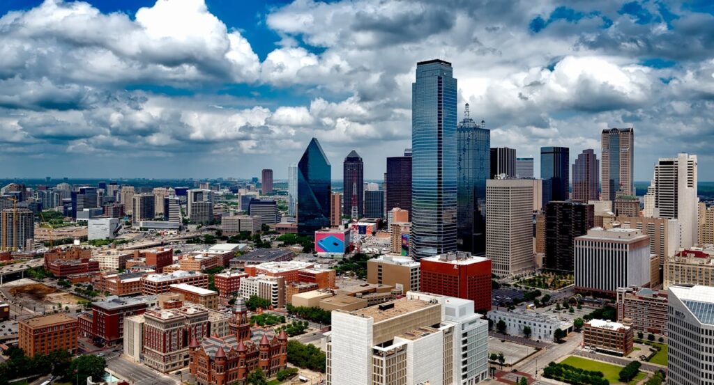 A view of downtown Dallas, which is a great place to buy a home with a conventional loan Texas. 