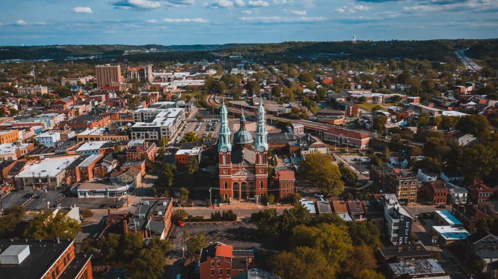 A view of downtown Covington – another great place to get a DSCR loan Kentucky for investors who want to expand their rental portfolio. 